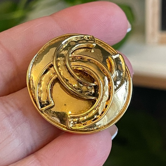 Vintage Chanel Brooch - Picture 8 of 12